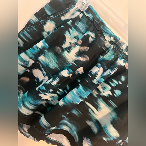 Athletic Works Black White Blue Athletic Workout Shorts (XL-16/18) - Picture 2 of 6